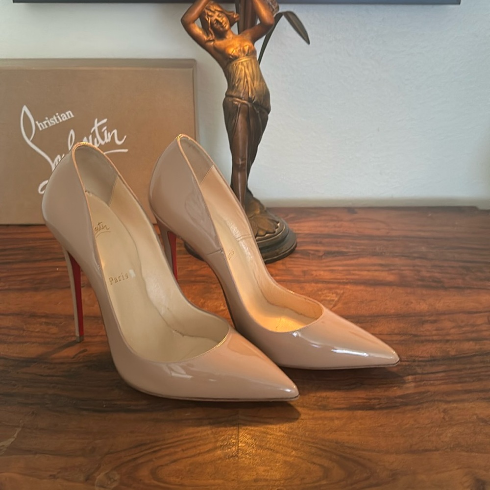 Christian Louboutin Beige Patent Heels